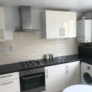 apt-grundy28.cambridgehotelsuk.com/