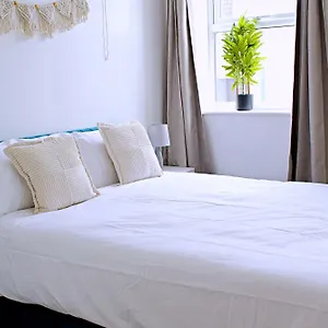 holiday-home-london.cambridgehotelsuk.com/